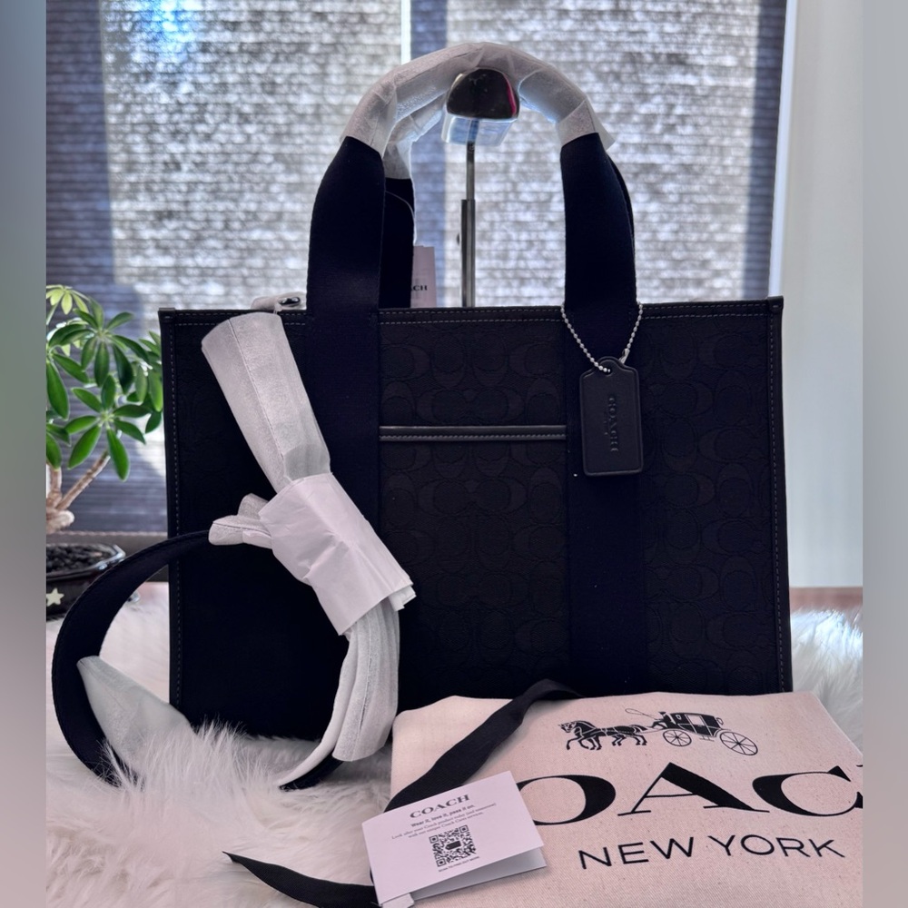 CY368 Coach Smith Tote Bag in Signature Jacquard